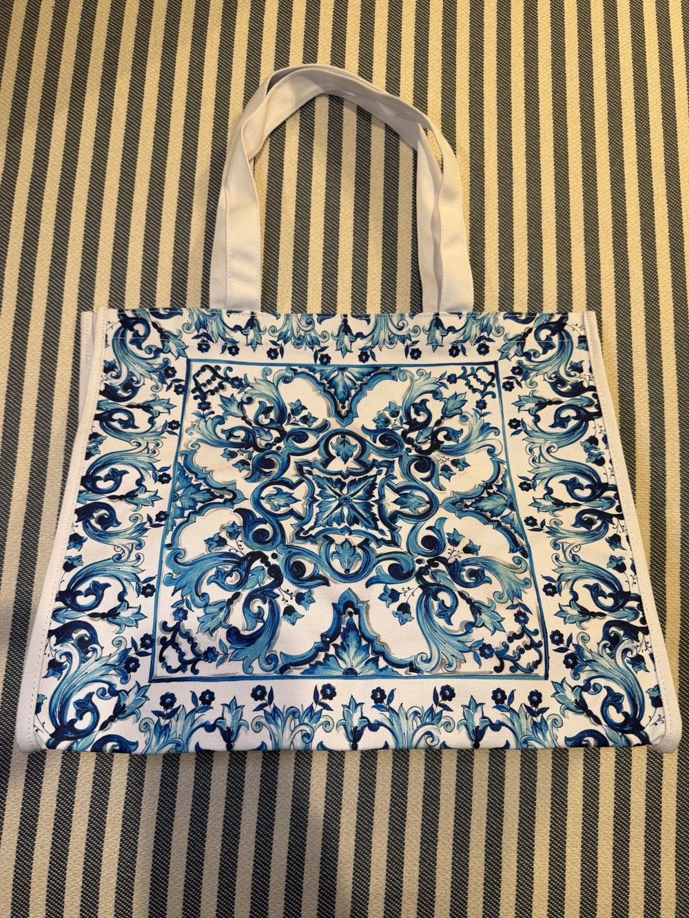 DOLCE & GABBANA Blue Patterned Canvas GWP “Light Blue”Tote Bag - White/Blue 🤍💙🤍💙
